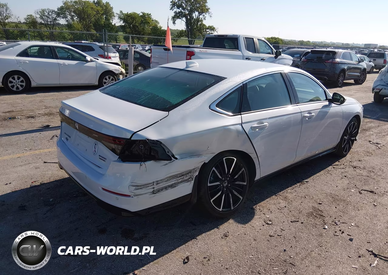 2024 Honda Accord Hybrid Touring VIN:1HGCY2F80RA089060 - 4