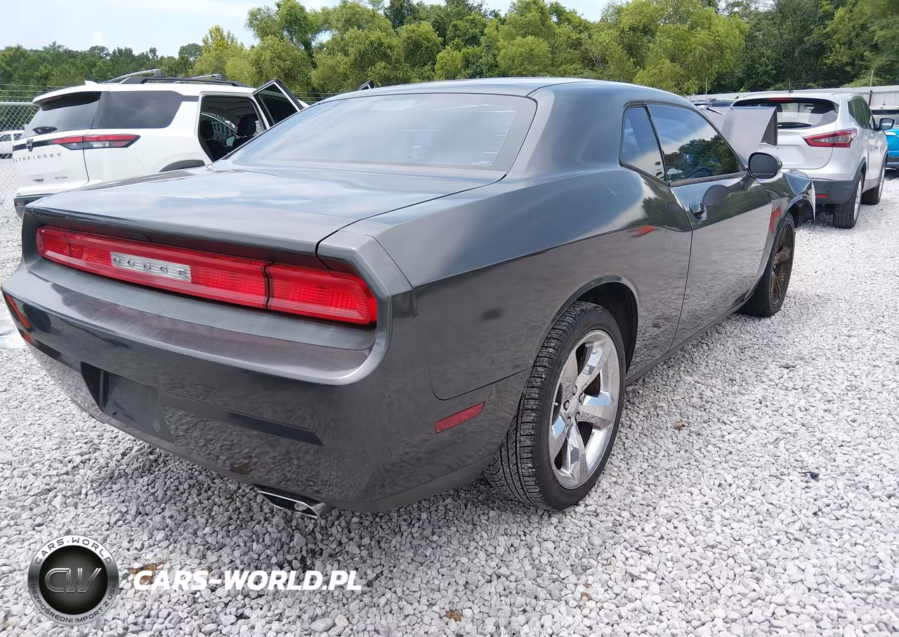 2014 Dodge Challenger Sxt VIN:2C3CDYAG8EH266885 - 4