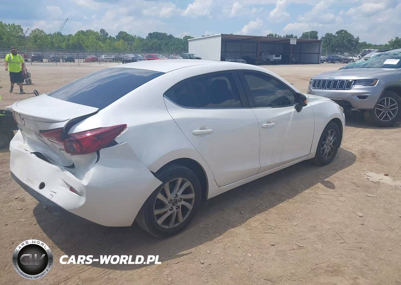2014 Mazda Mazda3 I Touring VIN:JM1BM1V70E1132427 - 4
