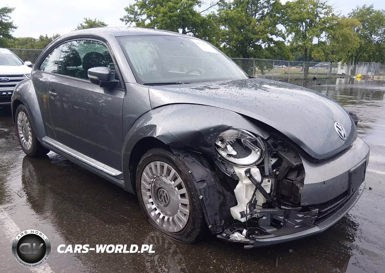 2014 Volkswagen Beetle 2.5L – zdjęcie 1 z 17