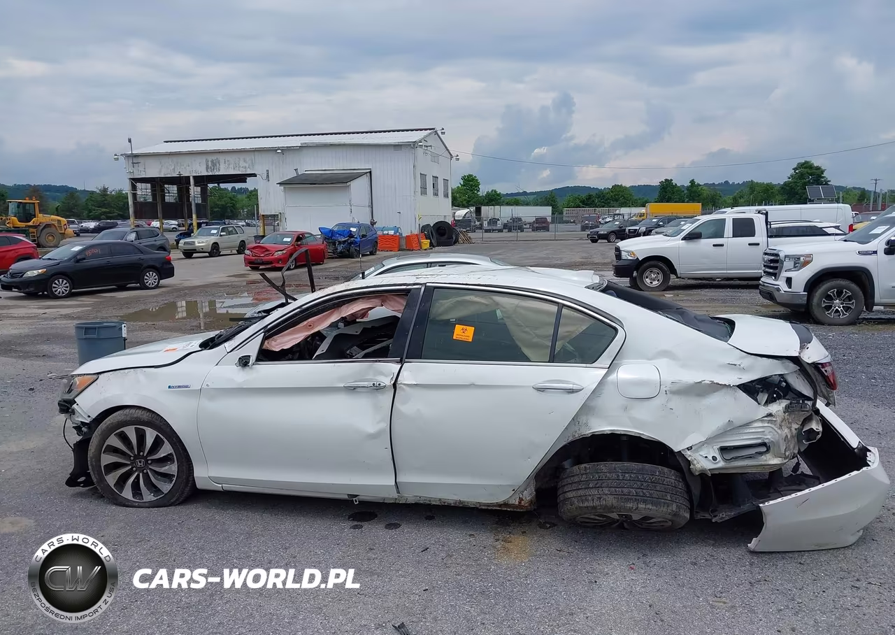 2017 Honda Accord Hybrid VIN:JHMCR6F33HC002440 - 14
