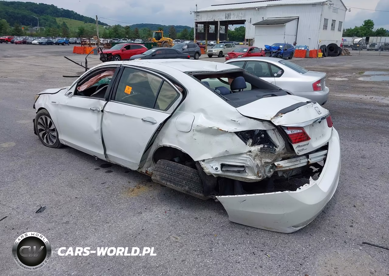 2017 Honda Accord Hybrid VIN:JHMCR6F33HC002440 - 3