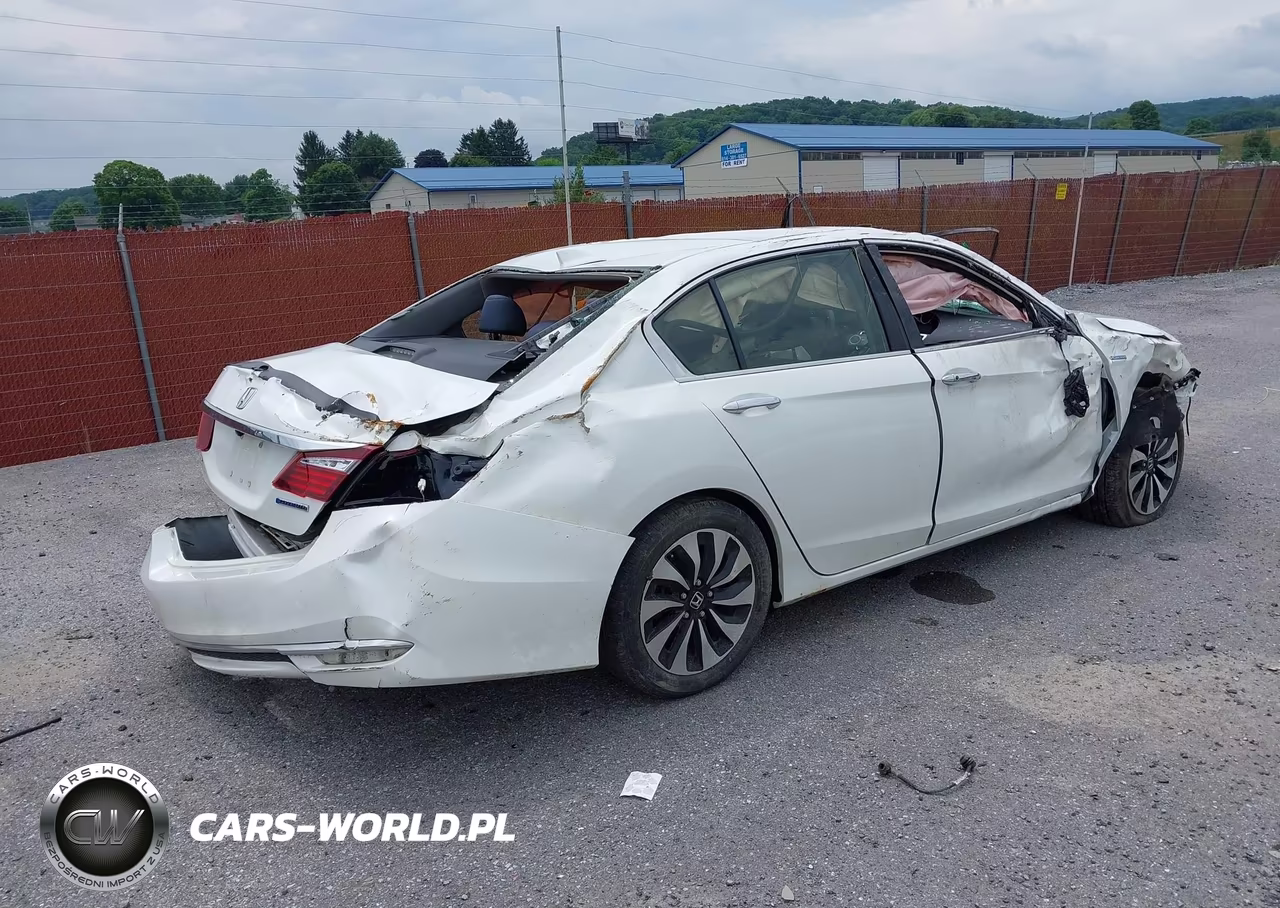 2017 Honda Accord Hybrid VIN:JHMCR6F33HC002440 - 4