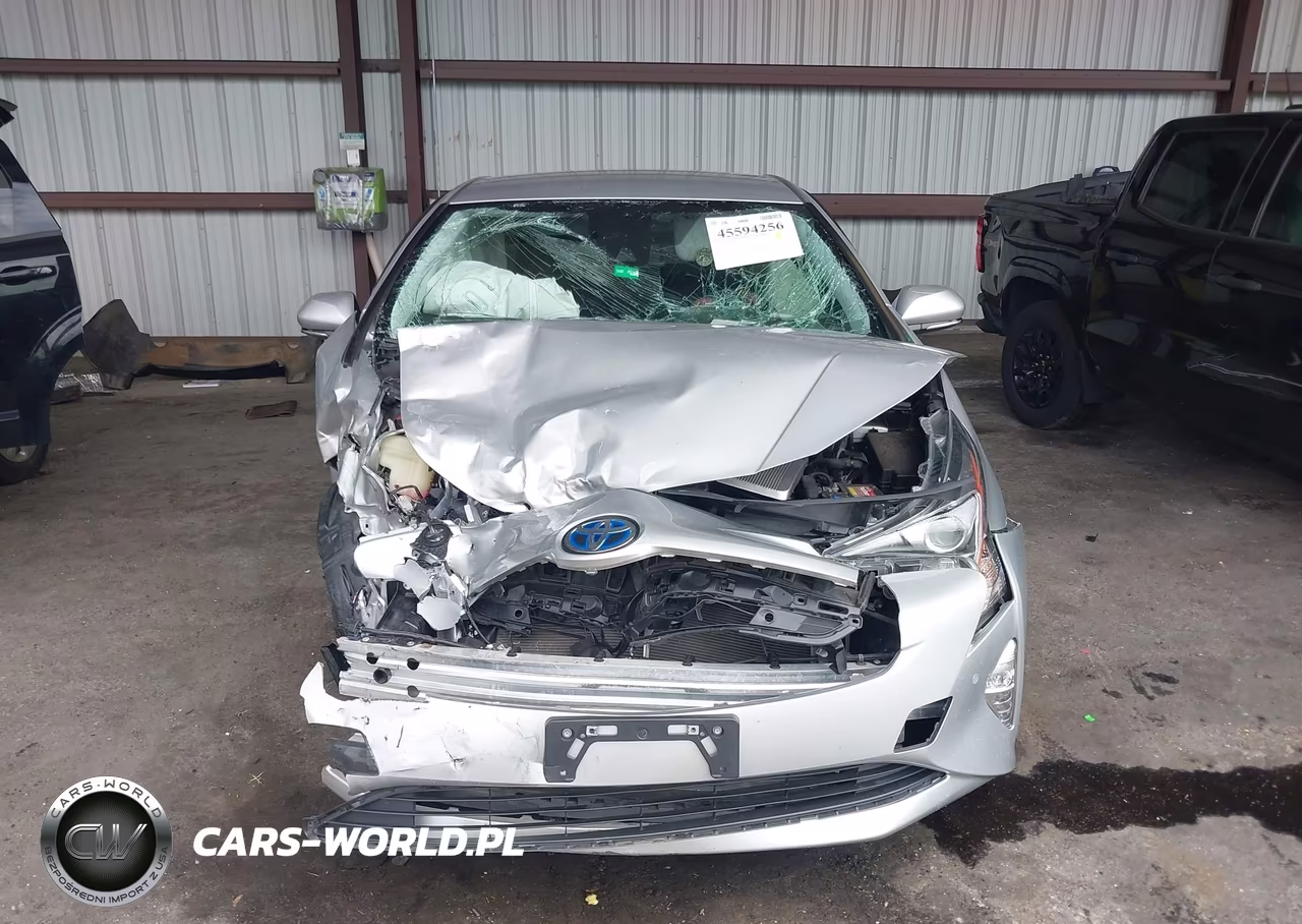 2018 Toyota Prius Three Touring VIN:JTDKARFU7J3065819 - 12