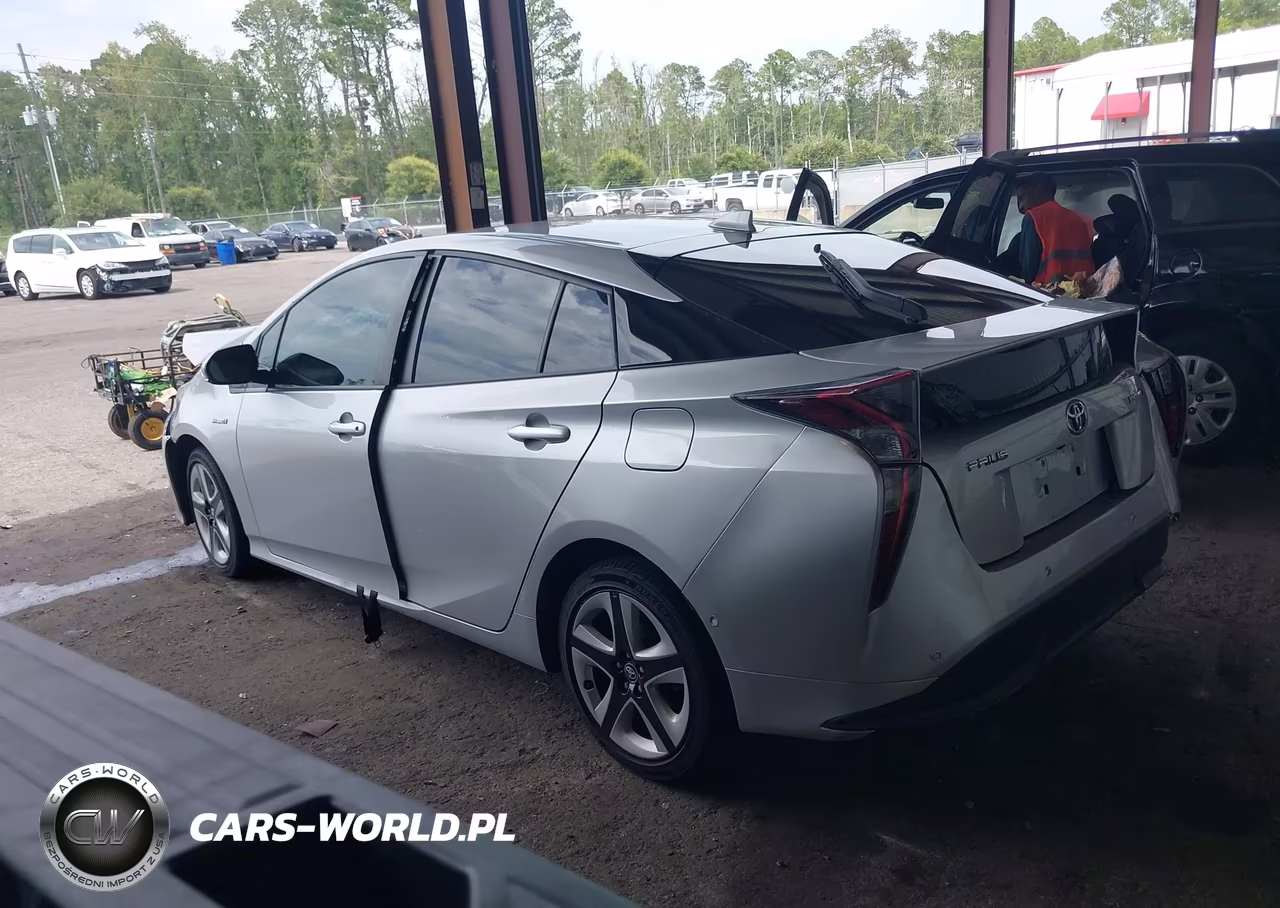 2018 Toyota Prius Three Touring VIN:JTDKARFU7J3065819 - 14