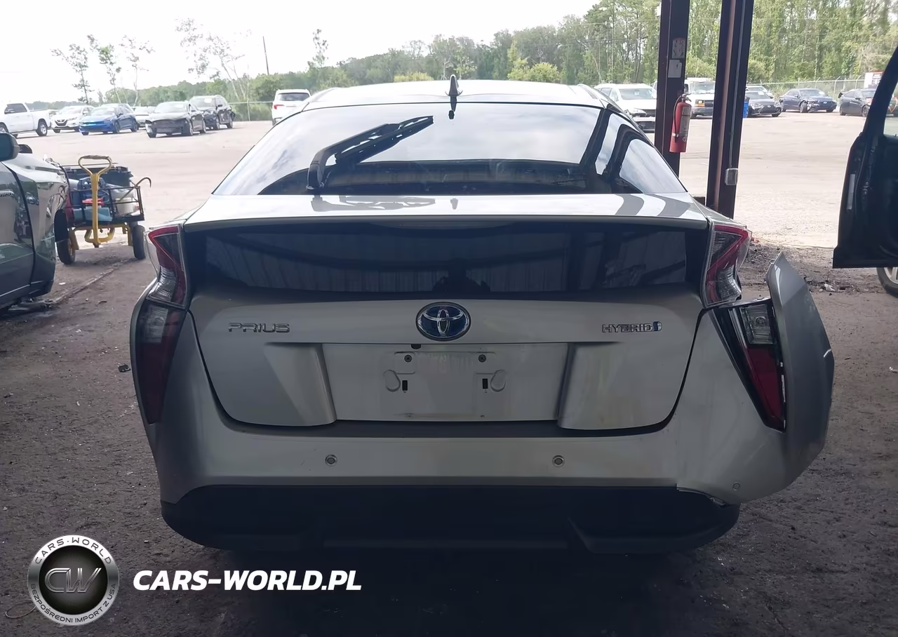 2018 Toyota Prius Three Touring VIN:JTDKARFU7J3065819 - 16