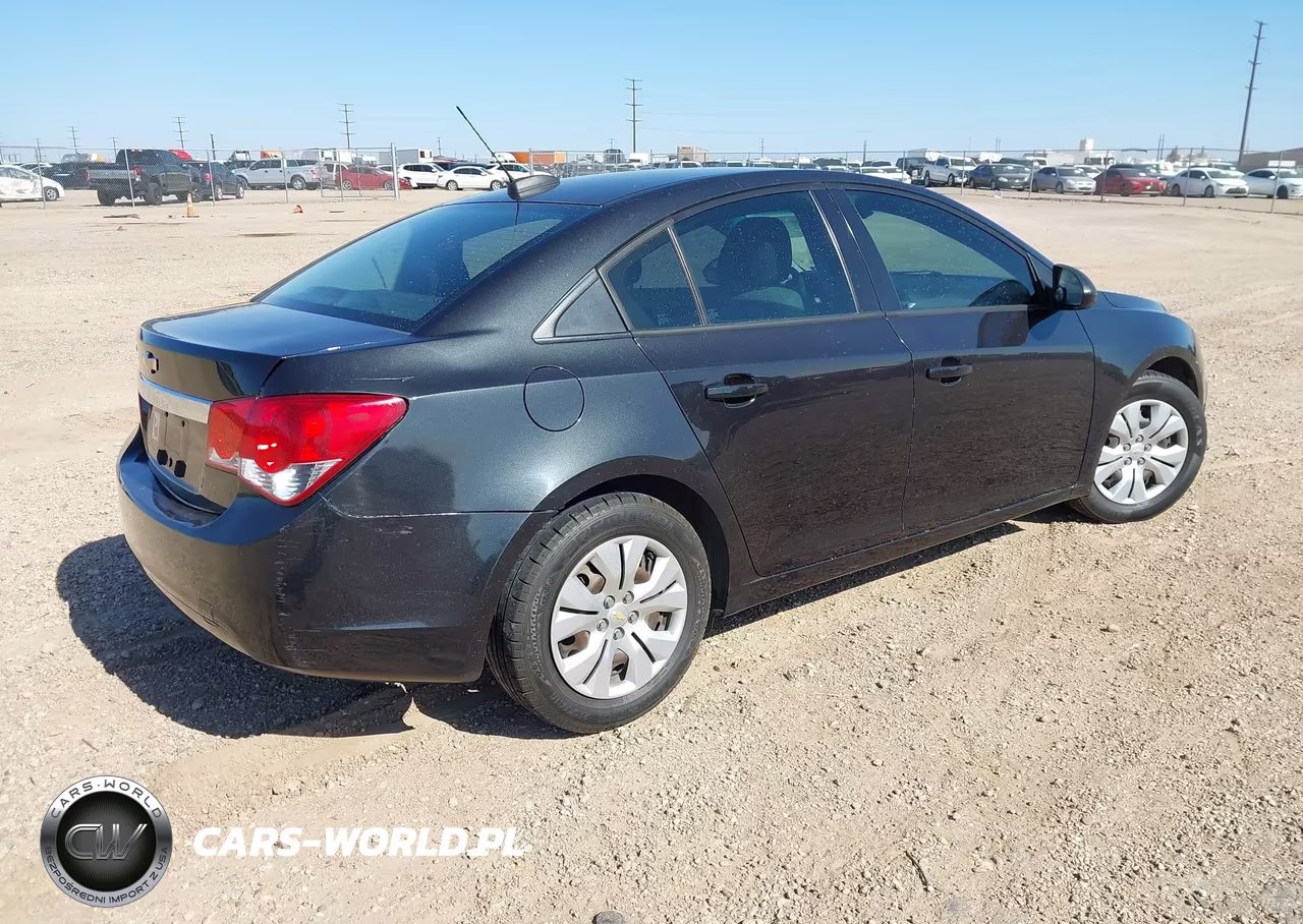 2016 Chevrolet Cruze Limited Ls Auto VIN:1G1PC5SH4G7156235 - 4