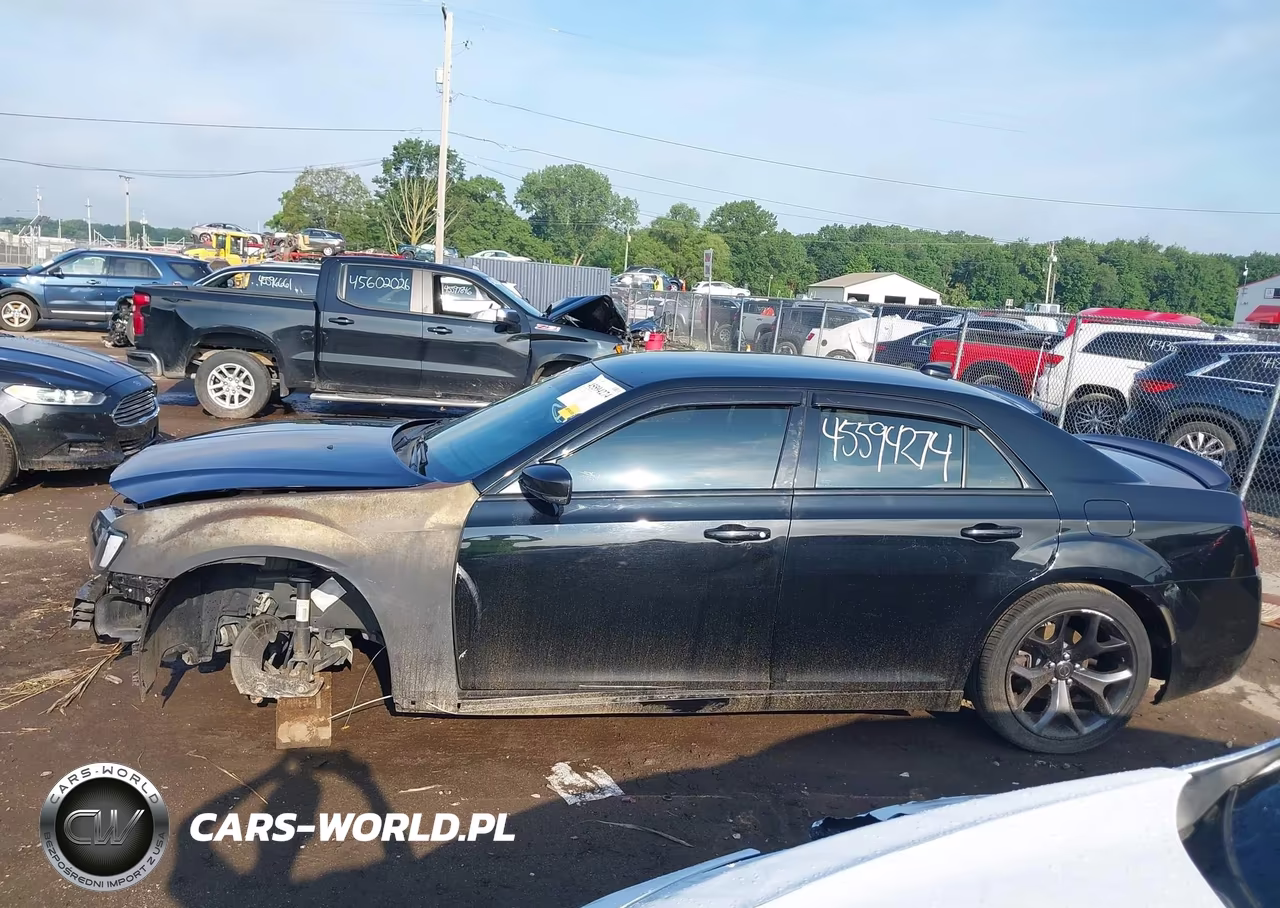 2021 Chrysler 300 300S VIN:2C3CCABG4MH545404 - 15