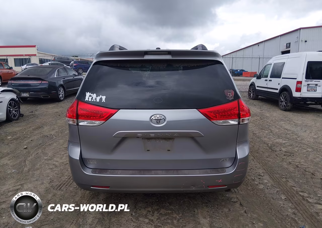 2011 Toyota Sienna Xle V6 VIN:5TDYK3DC6BS068077 - 16