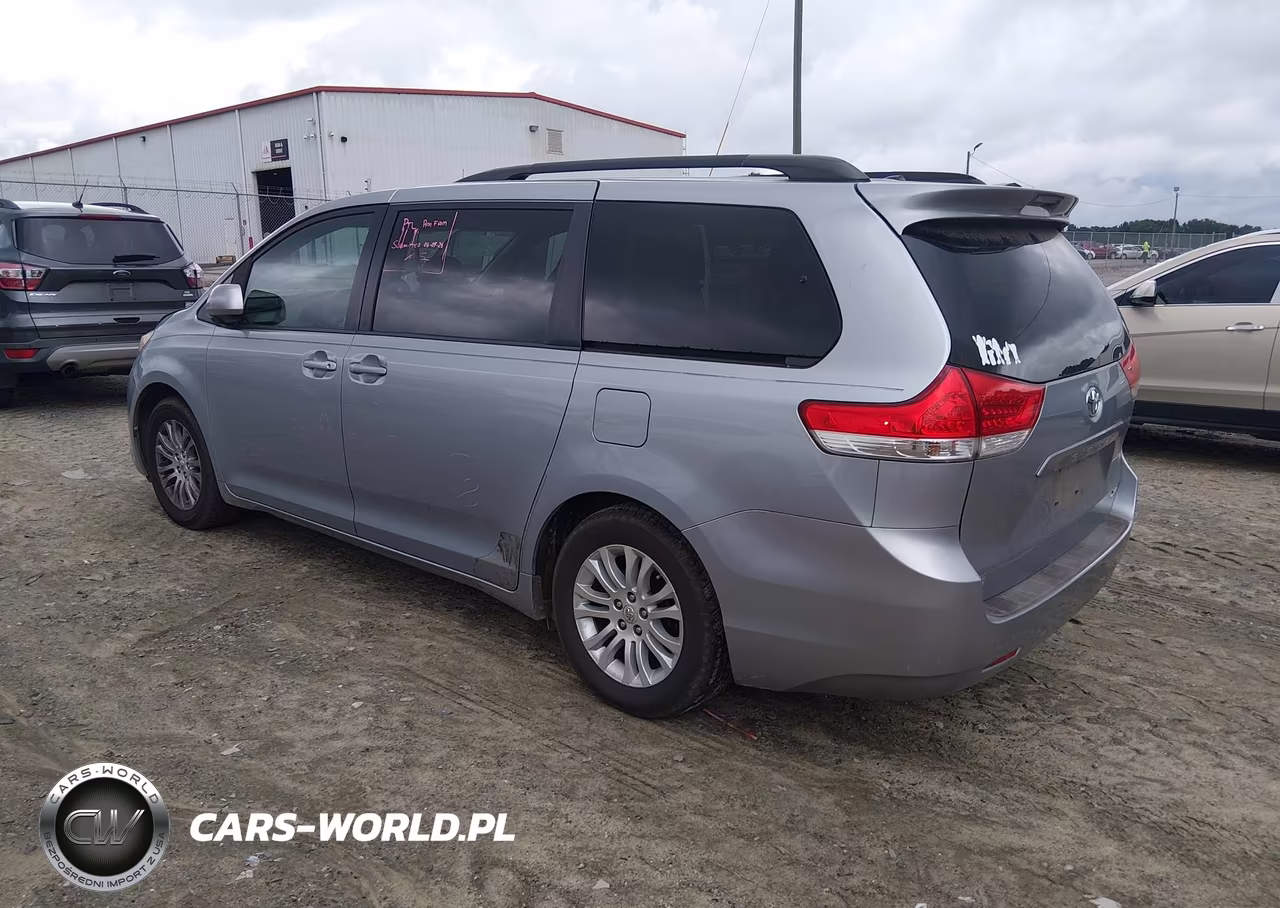 2011 Toyota Sienna Xle V6 VIN:5TDYK3DC6BS068077 - 3