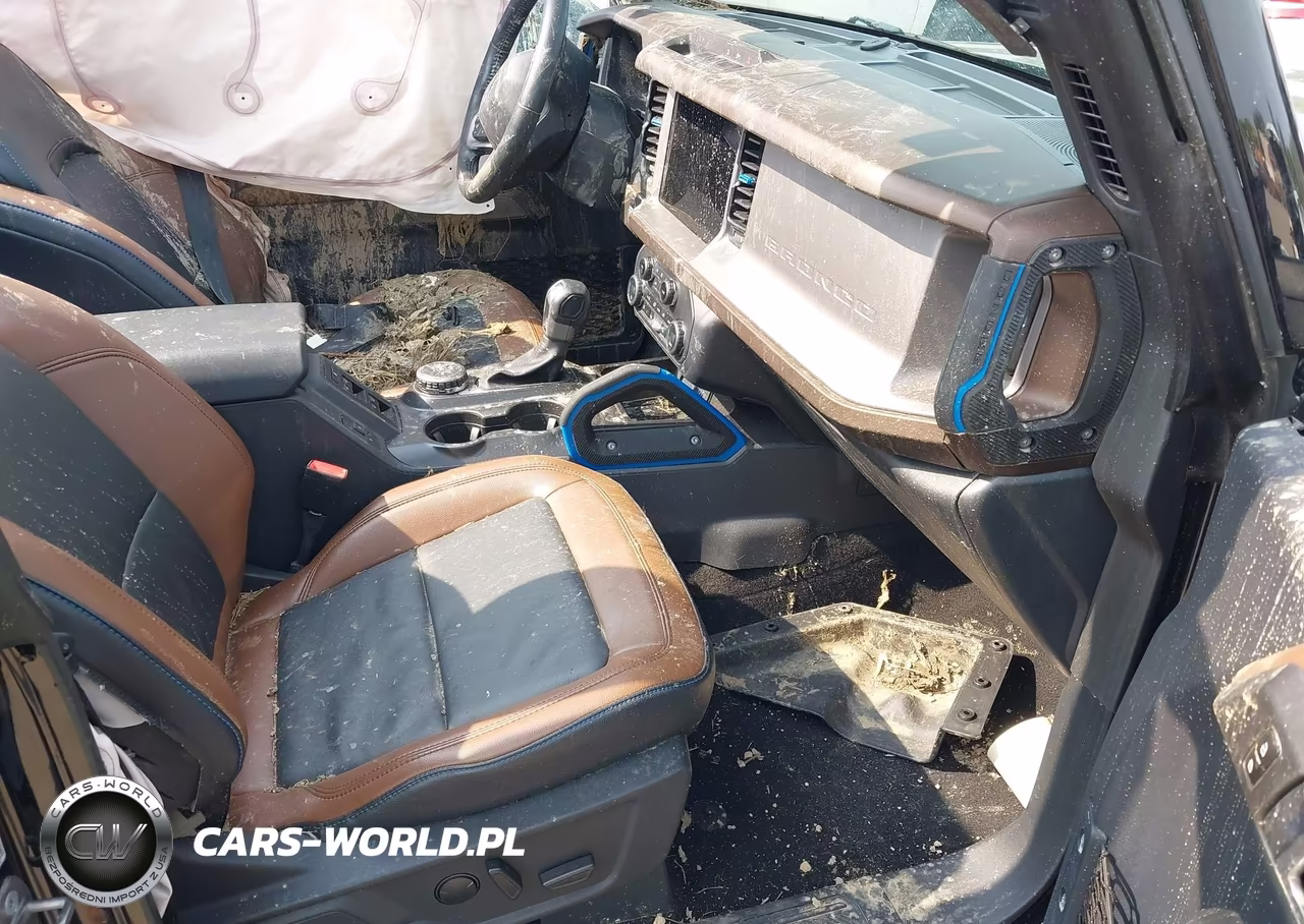 2023 Ford Bronco Outer Banks – zdjęcie 1 z 5