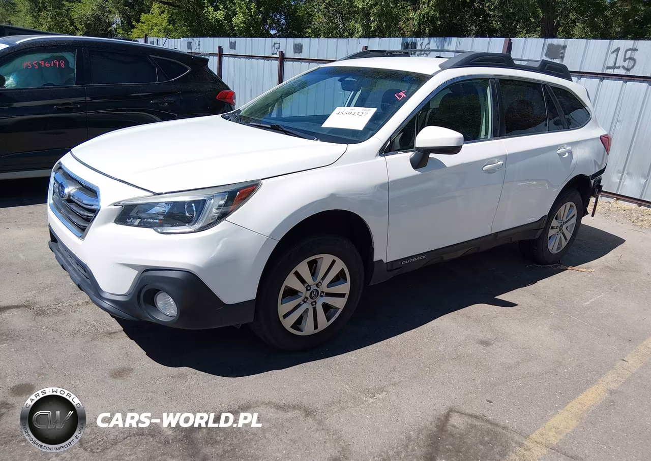 2018 Subaru Outback 2.5I Premium VIN:4S4BSACC0J3218479 - 2