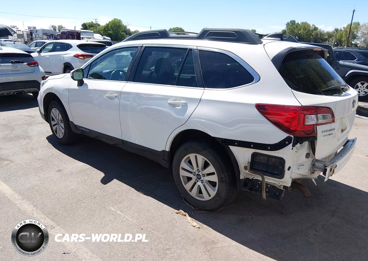 2018 Subaru Outback 2.5I Premium VIN:4S4BSACC0J3218479 - 3