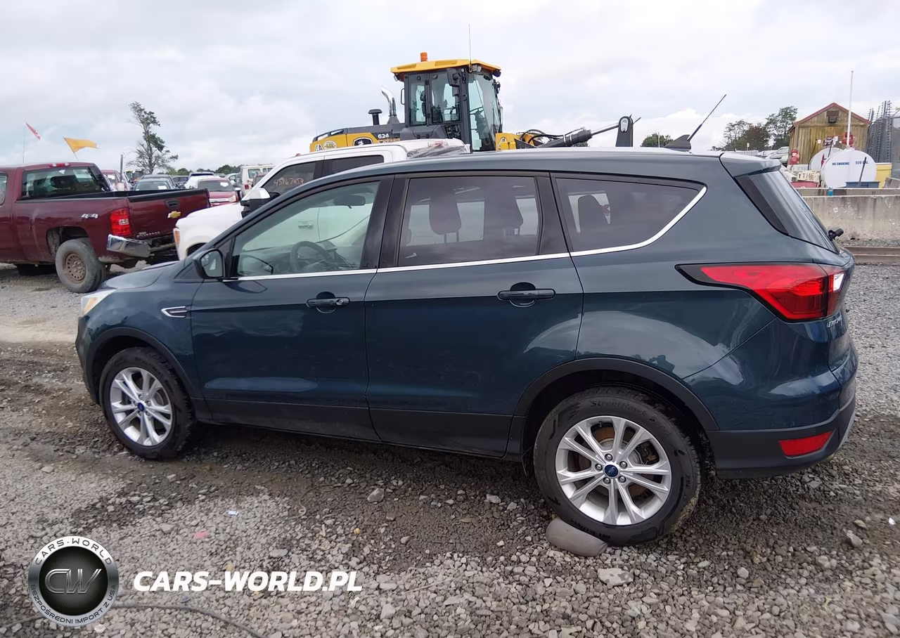 2019 Ford Escape Se VIN:1FMCU9GD9KUA69436 - 15