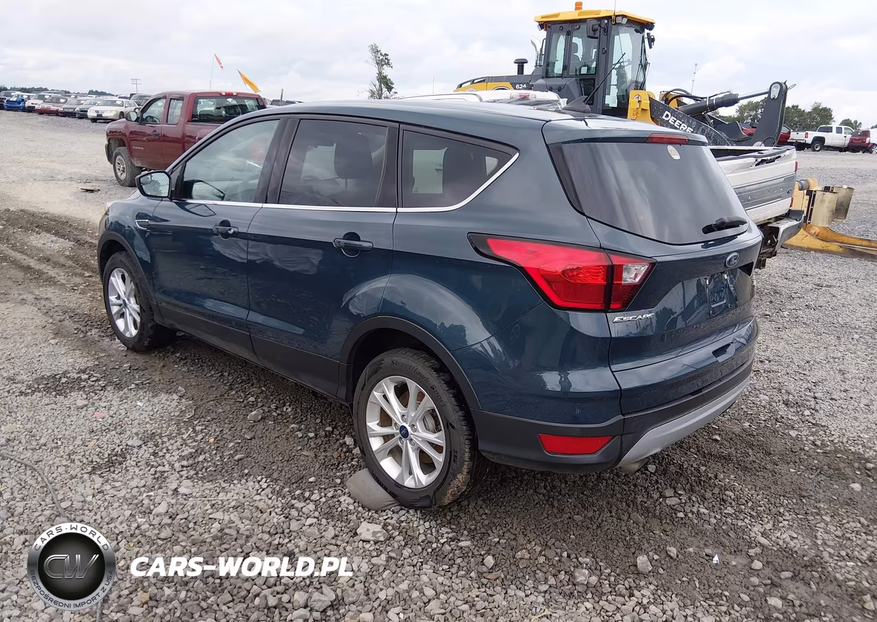 2019 Ford Escape Se VIN:1FMCU9GD9KUA69436 - 3