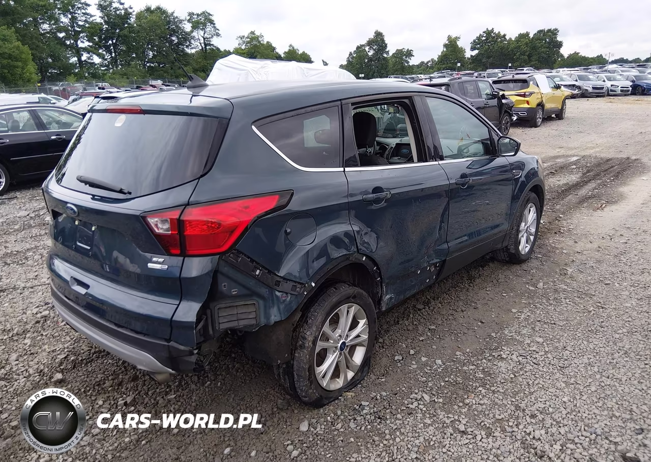 2019 Ford Escape Se VIN:1FMCU9GD9KUA69436 - 4