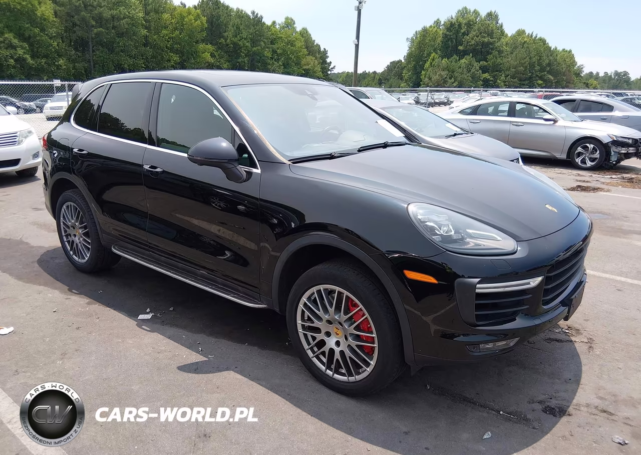 2016 Porsche Cayenne Turbo-Turbo S