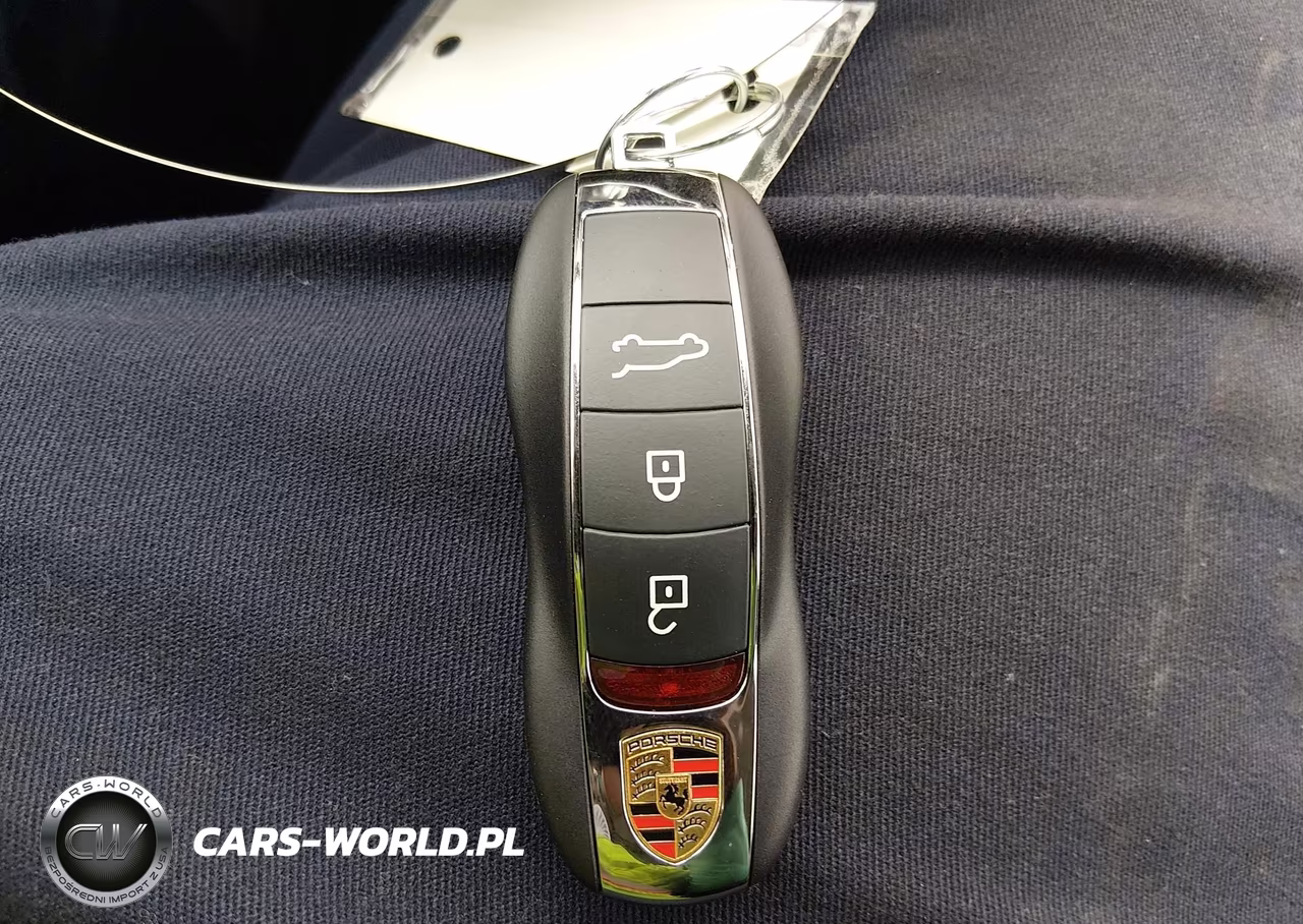 2016 Porsche Cayenne Turbo-Turbo S VIN:WP1AC2A27GLA88012 - 11