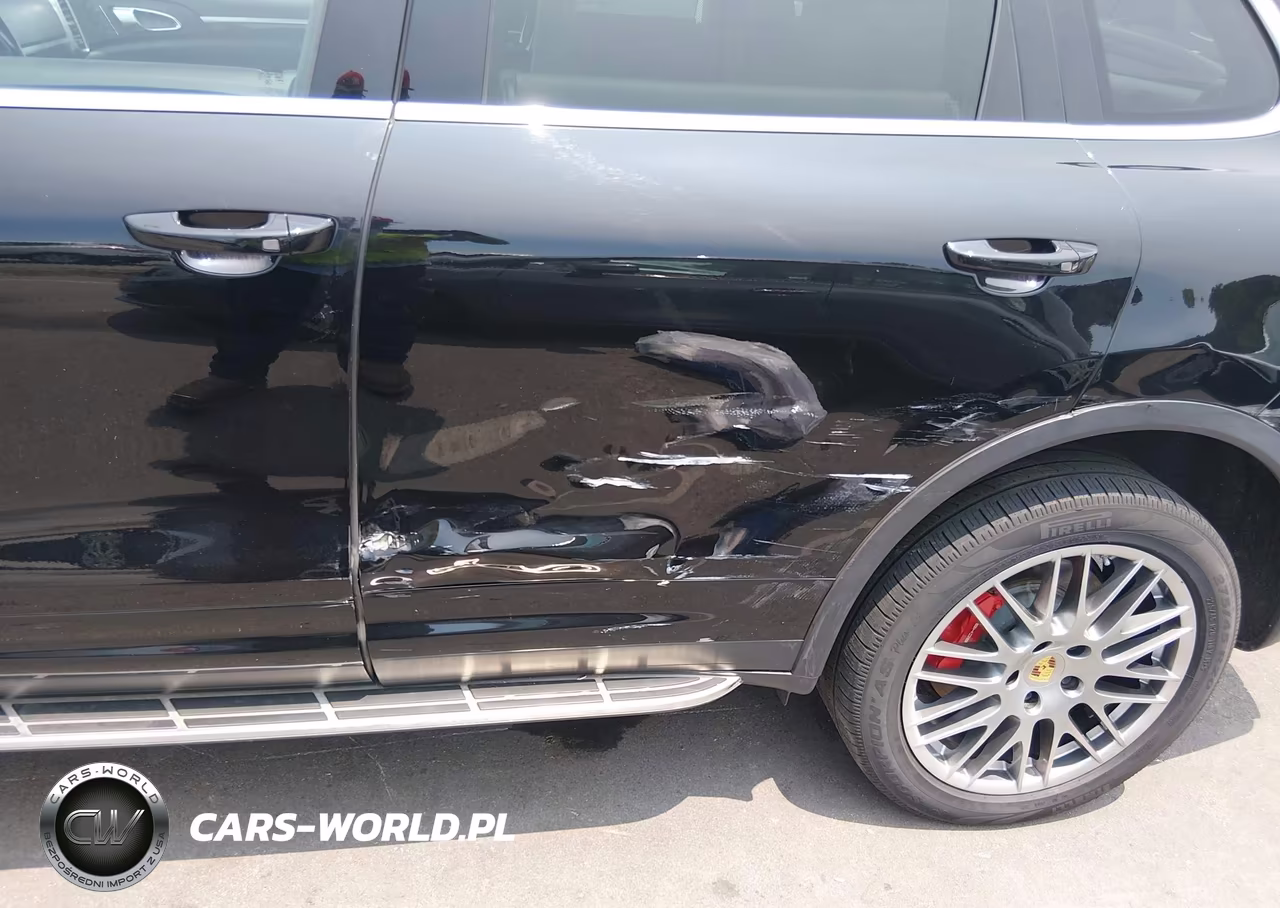 2016 Porsche Cayenne Turbo-Turbo S VIN:WP1AC2A27GLA88012 - 6