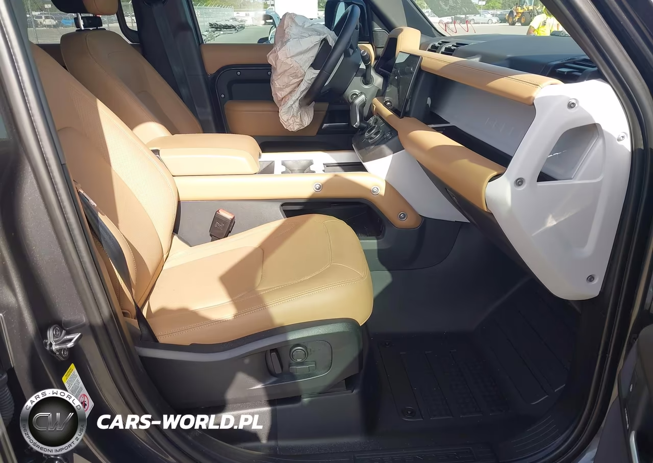 2025 Land Rover Defender 110 P300 VIN:SALEJ7EX9S2364242 - 5
