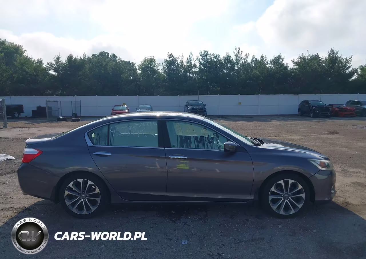 2014 Honda Accord Sport VIN:1HGCR2F56EA135682 - 13