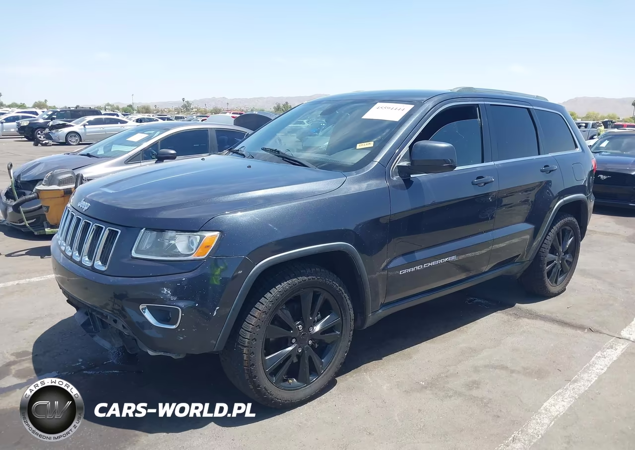 2015 Jeep Grand Cherokee Laredo VIN:1C4RJEAG3FC951930 - 2