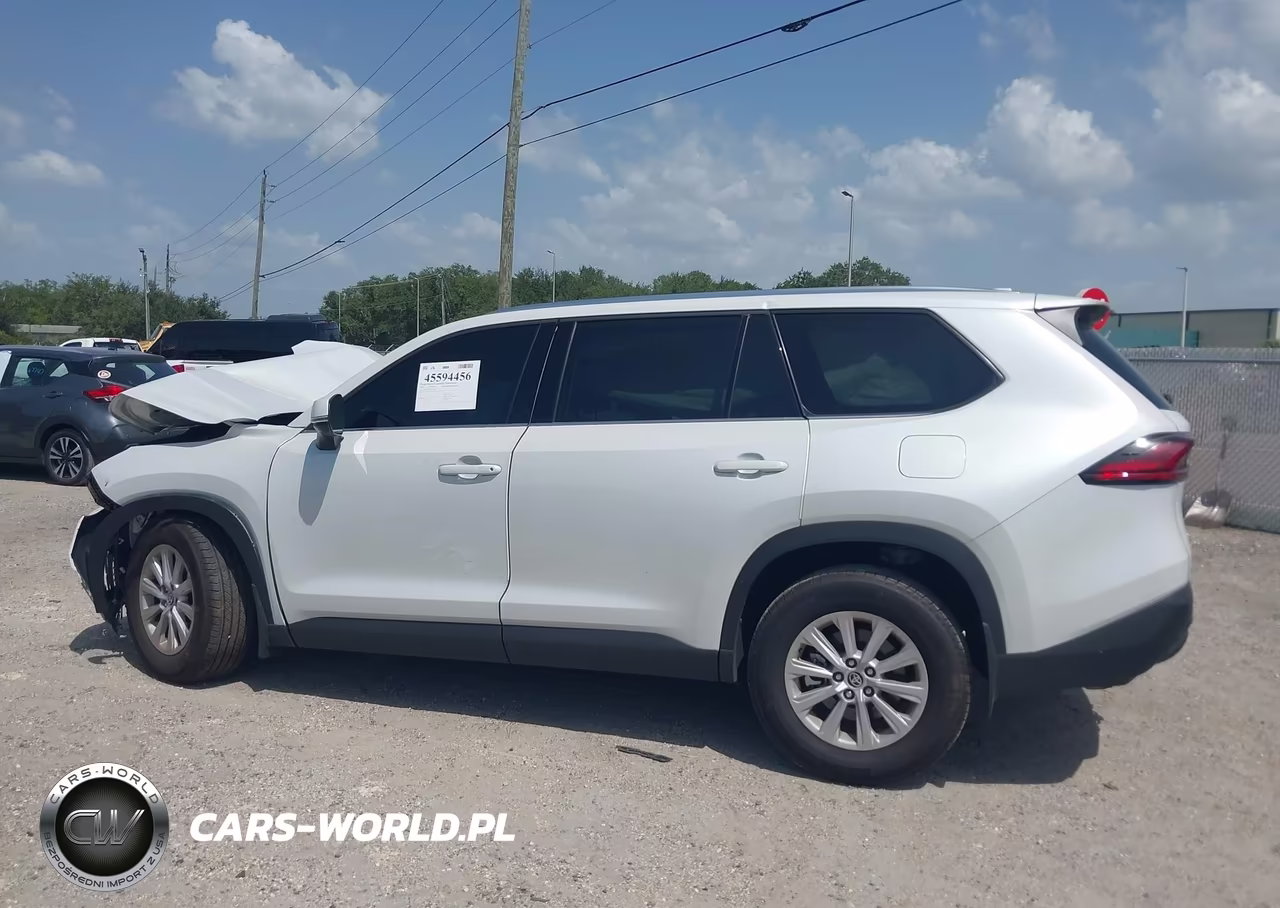 2026 Toyota Grand Highlander Xle VIN:5TDAAAB53TS115693 - 14