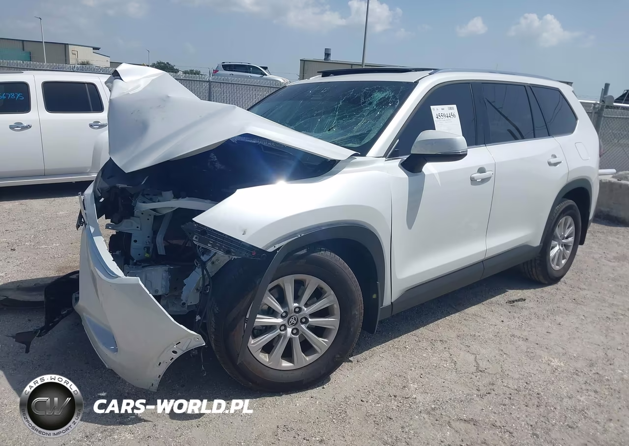 2026 Toyota Grand Highlander Xle VIN:5TDAAAB53TS115693 - 2