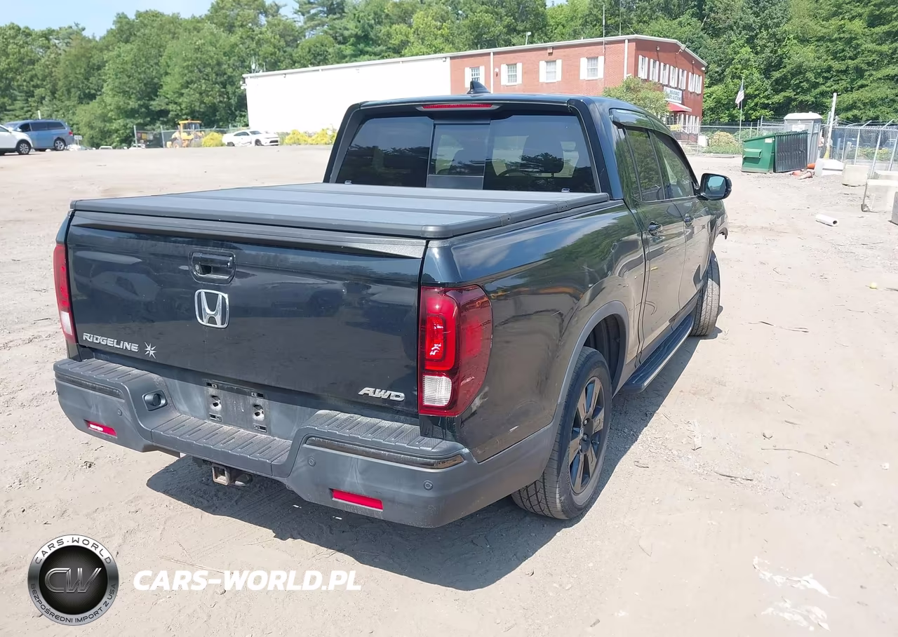 2017 Honda Ridgeline Black Edition VIN:5FPYK3F85HB009003 - 4