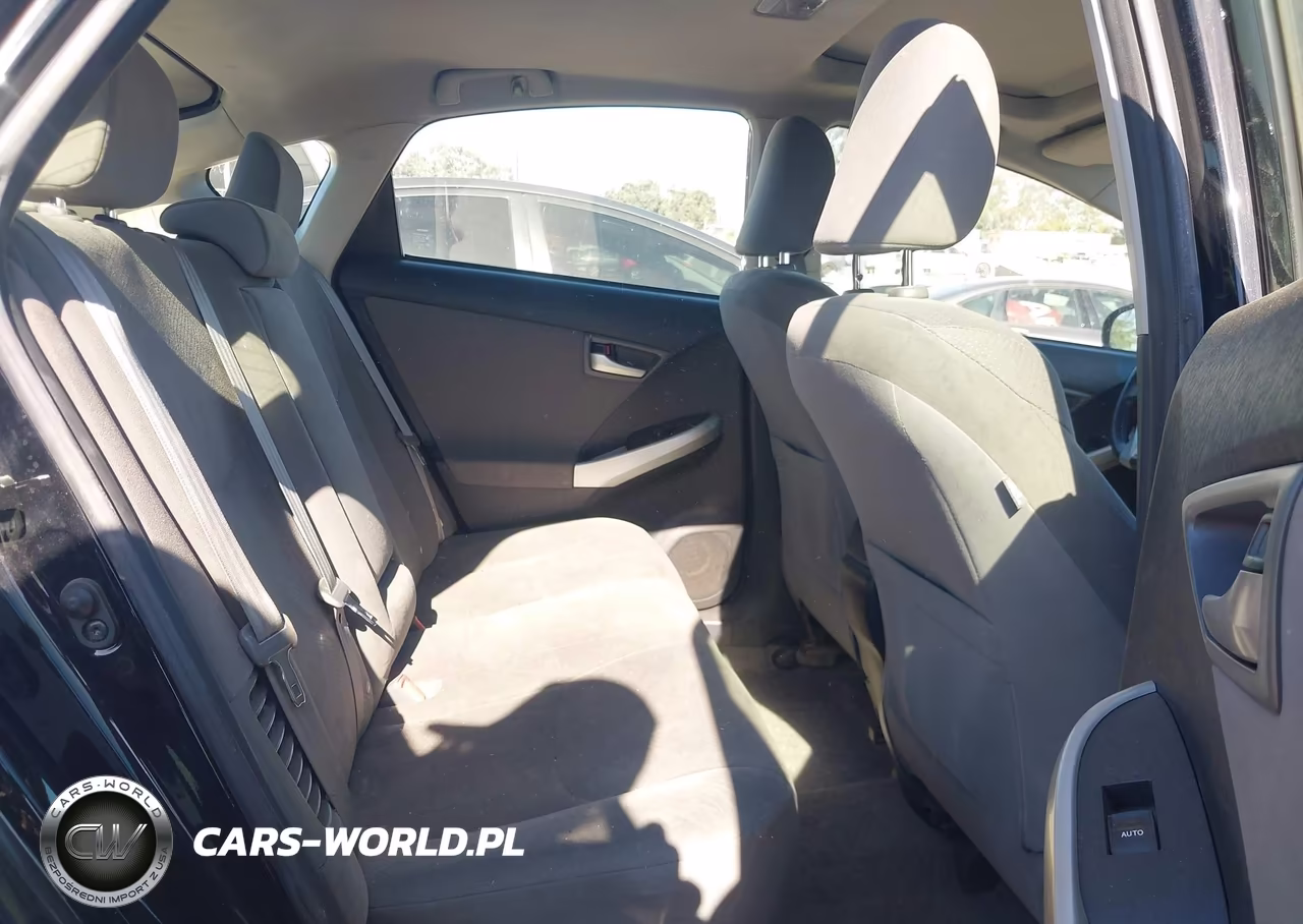 2012 Toyota Prius Three VIN:JTDKN3DU7C1514225 - 8