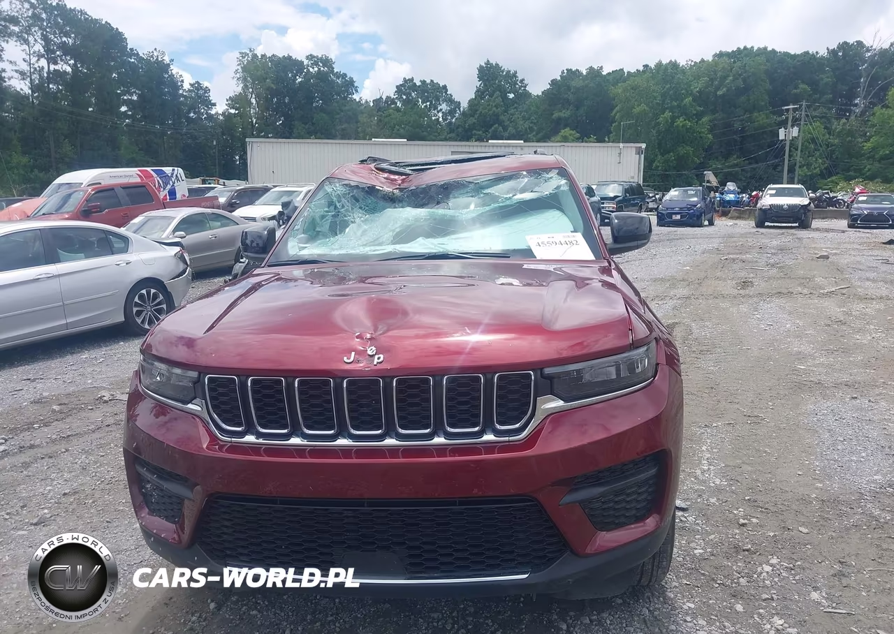 2023 Jeep Grand Cherokee Laredo 4X4 VIN:1C4RJHAG1P8910184 - 12