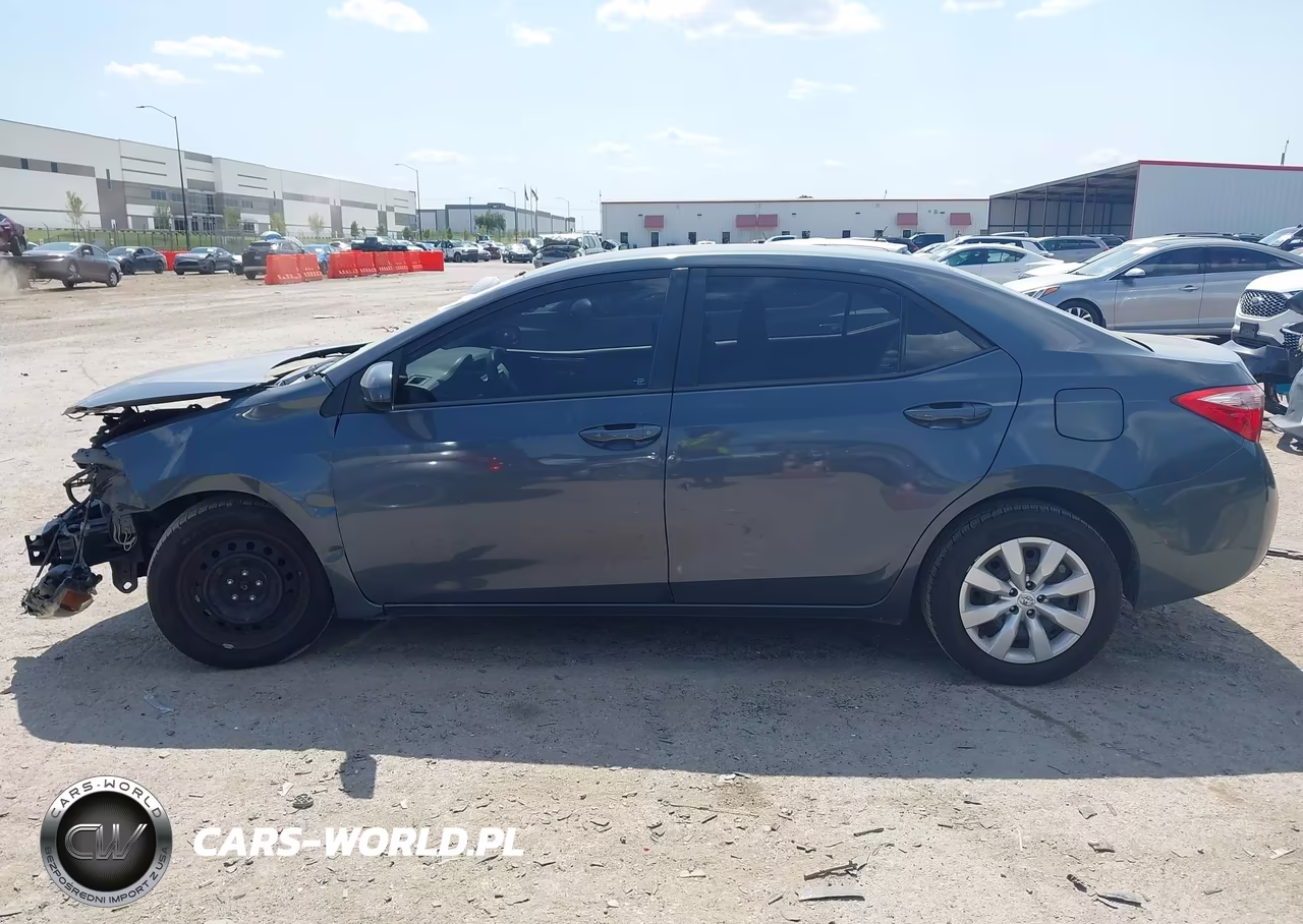 2017 Toyota Corolla Le VIN:5YFBURHE2HP580337 - 14