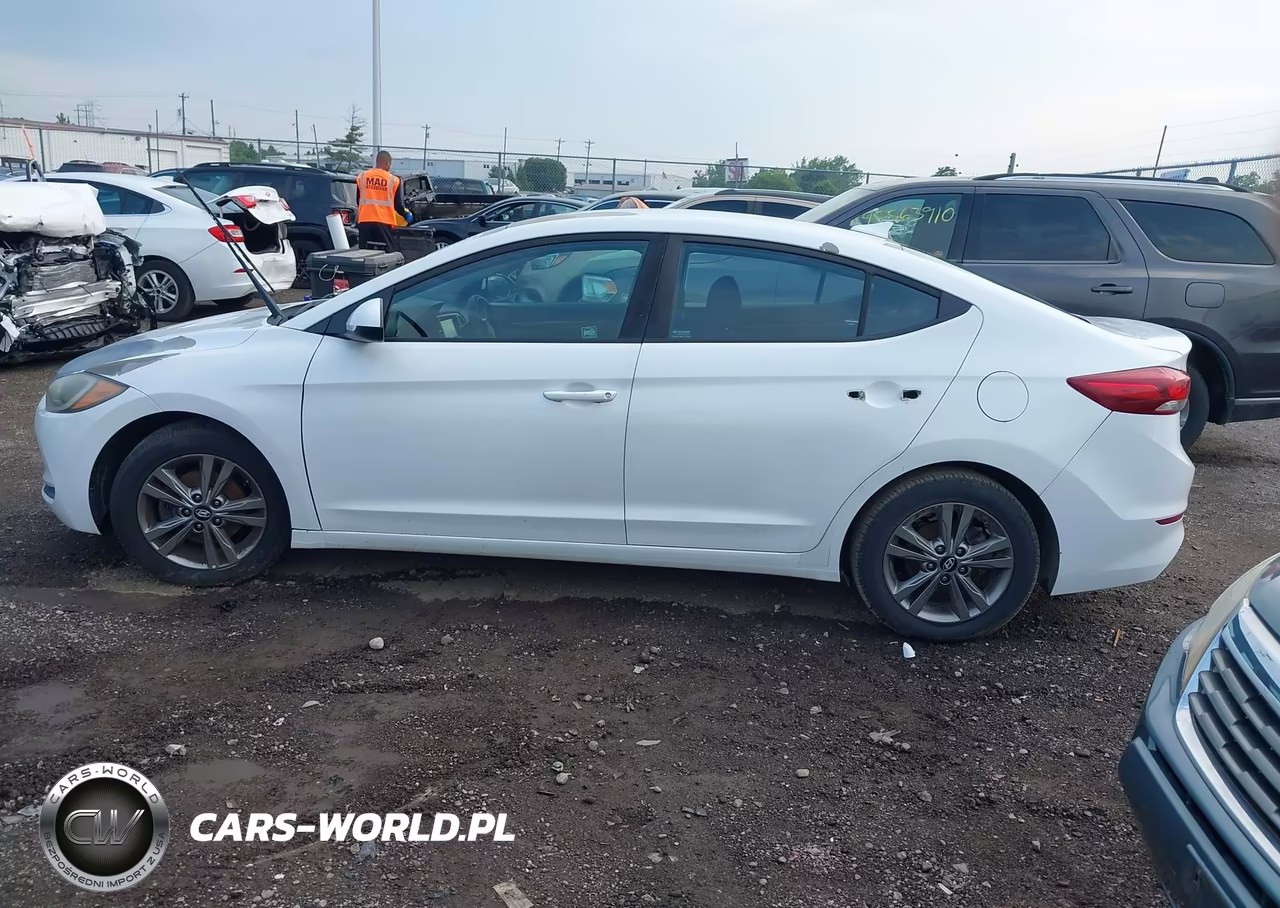 2018 Hyundai Elantra Sel VIN:5NPD84LF2JH311290 - 14