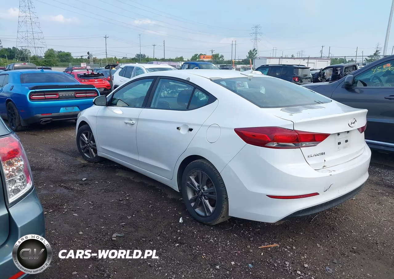 2018 Hyundai Elantra Sel VIN:5NPD84LF2JH311290 - 3