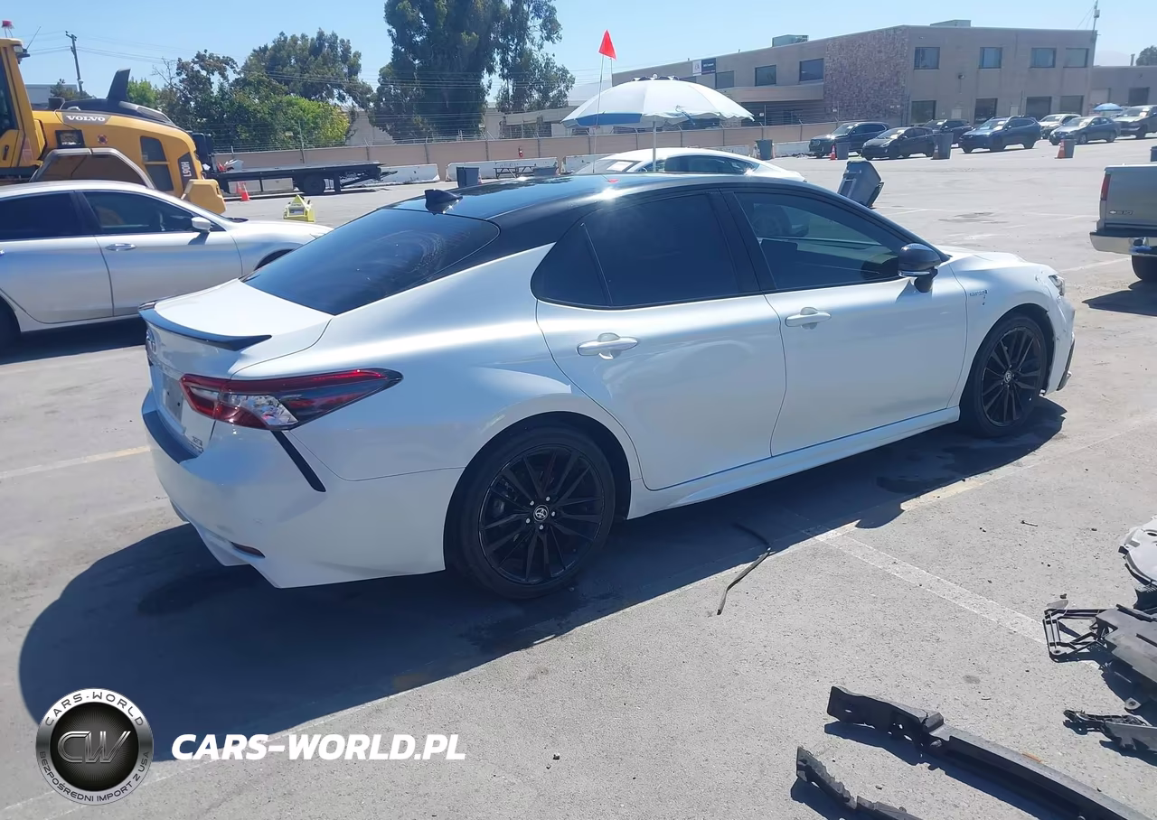 2021 Toyota Camry Xse Hybrid VIN:4T1K31AK3MU028262 - 4
