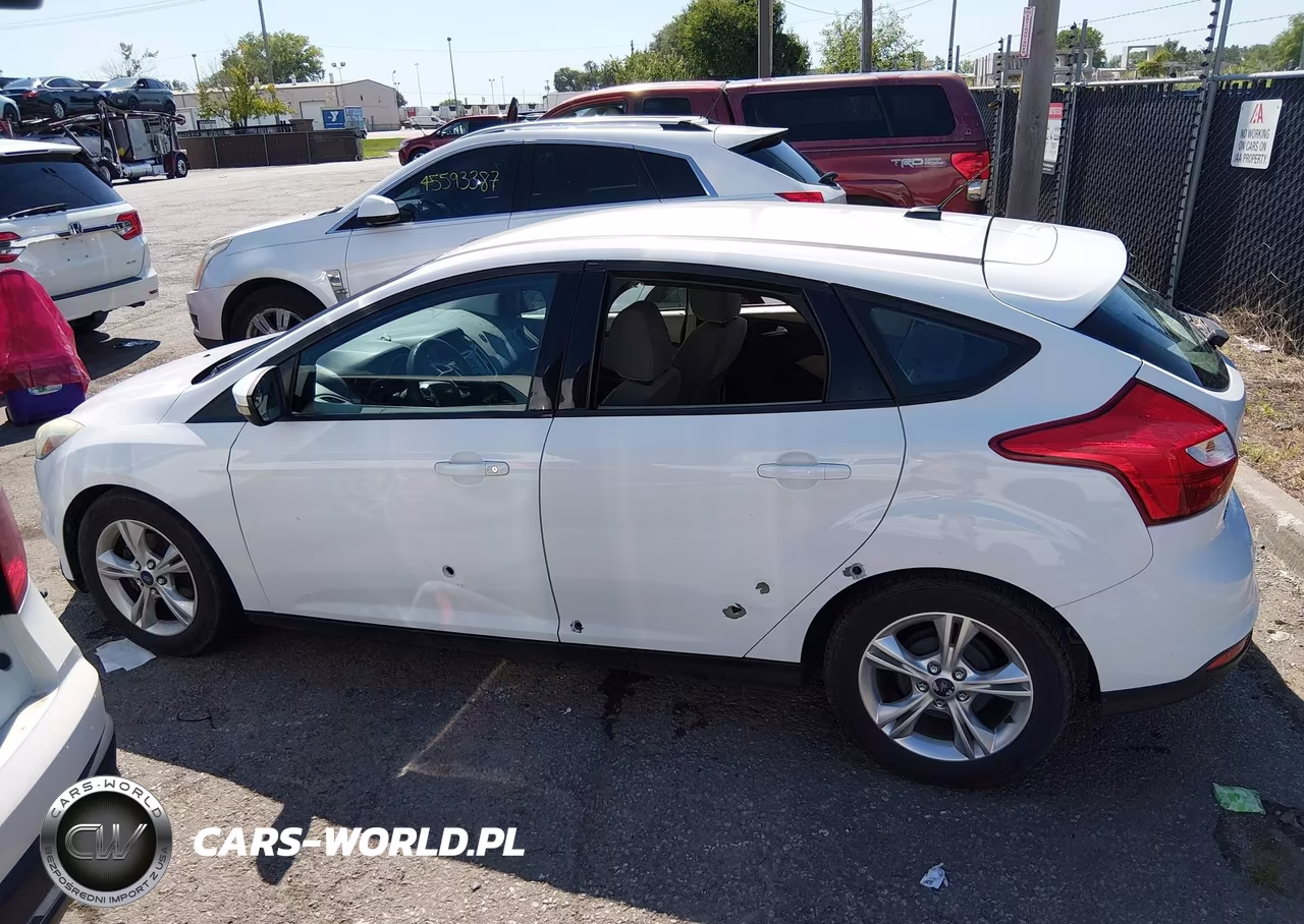 2014 Ford Focus Se VIN:1FADP3K28EL197122 - 14