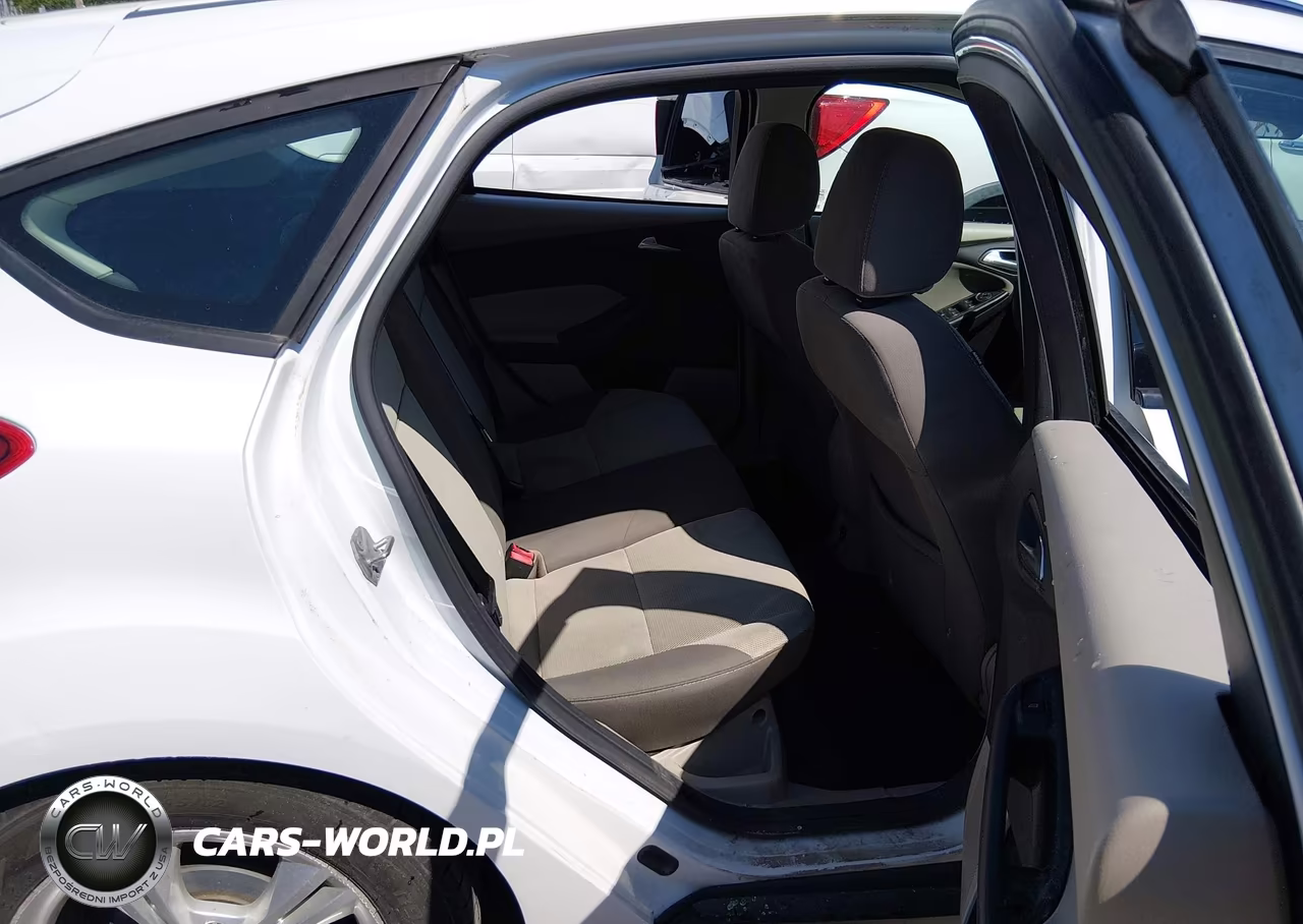 2014 Ford Focus Se VIN:1FADP3K28EL197122 - 8