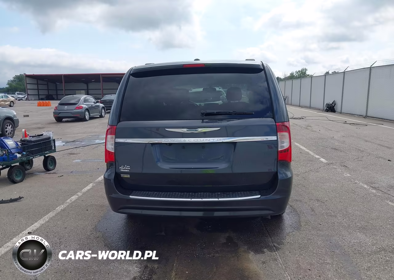 2013 Chrysler Town & Country Touring VIN:2C4RC1BG0DR675325 - 16