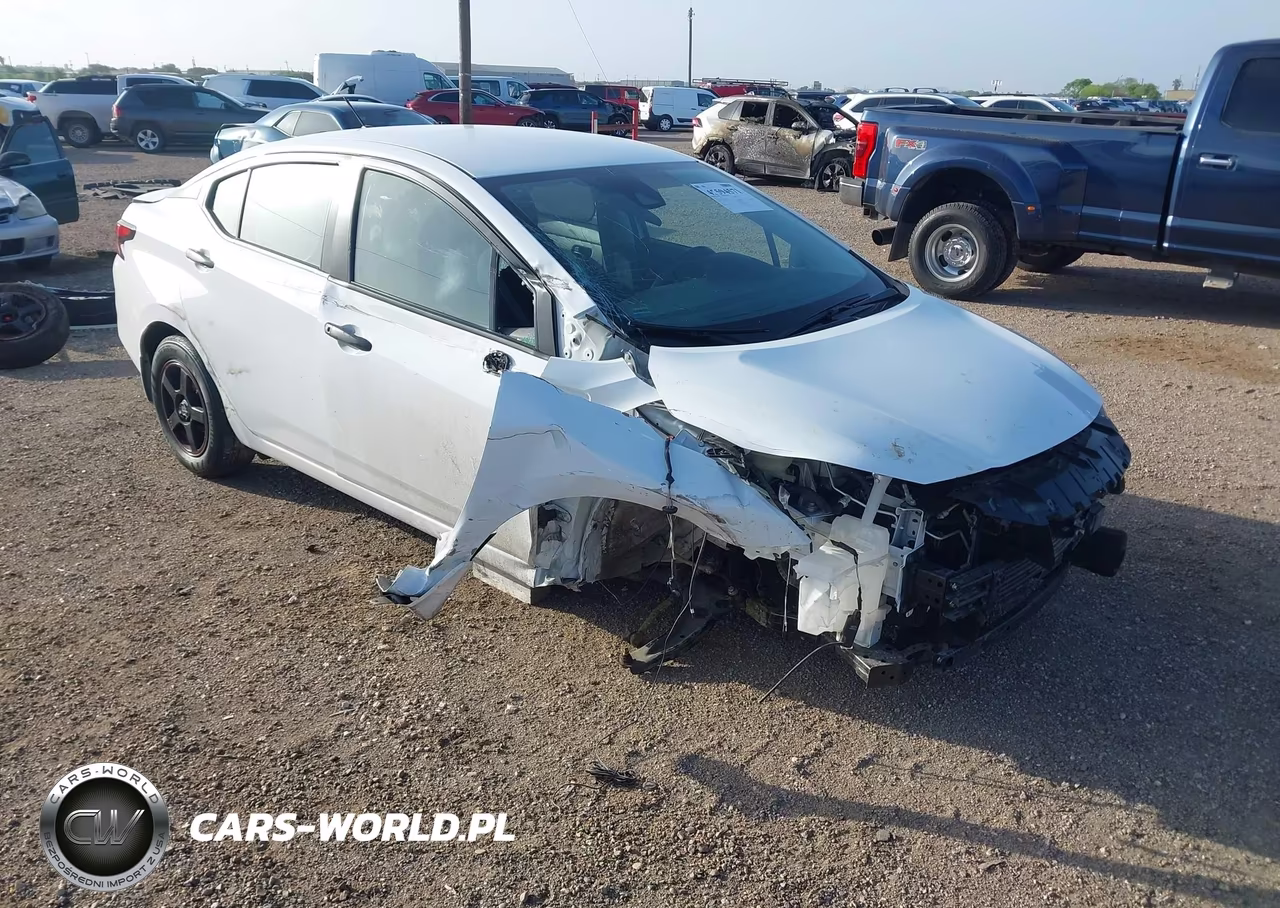 2025 Nissan Versa 1.6 S – zdjęcie 1 z 17