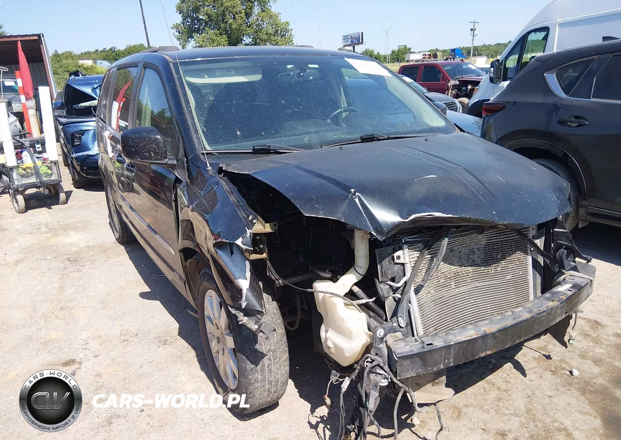 2016 Chrysler Town & Country Touring – zdjęcie 1 z 16