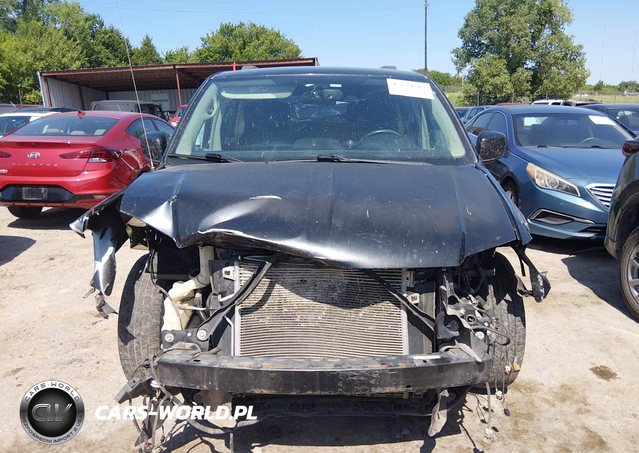 2016 Chrysler Town & Country Touring VIN:2C4RC1BG3GR287008 - 12
