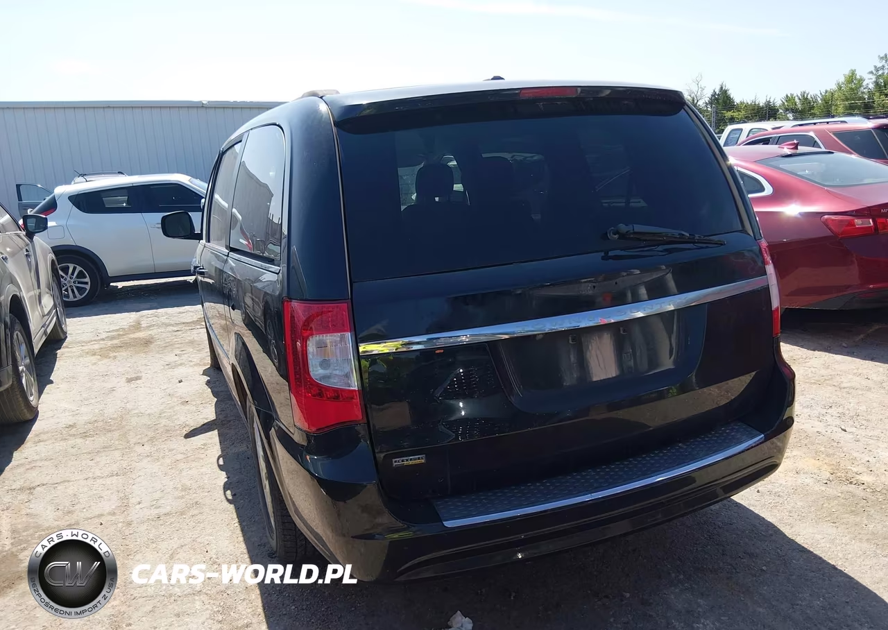 2016 Chrysler Town & Country Touring VIN:2C4RC1BG3GR287008 - 3