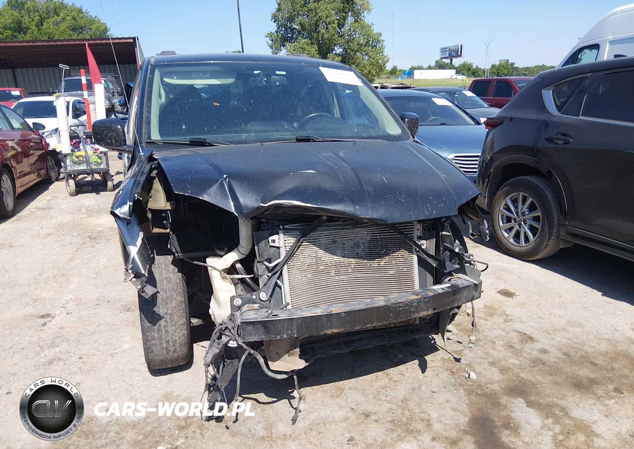 2016 Chrysler Town & Country Touring VIN:2C4RC1BG3GR287008 - 6