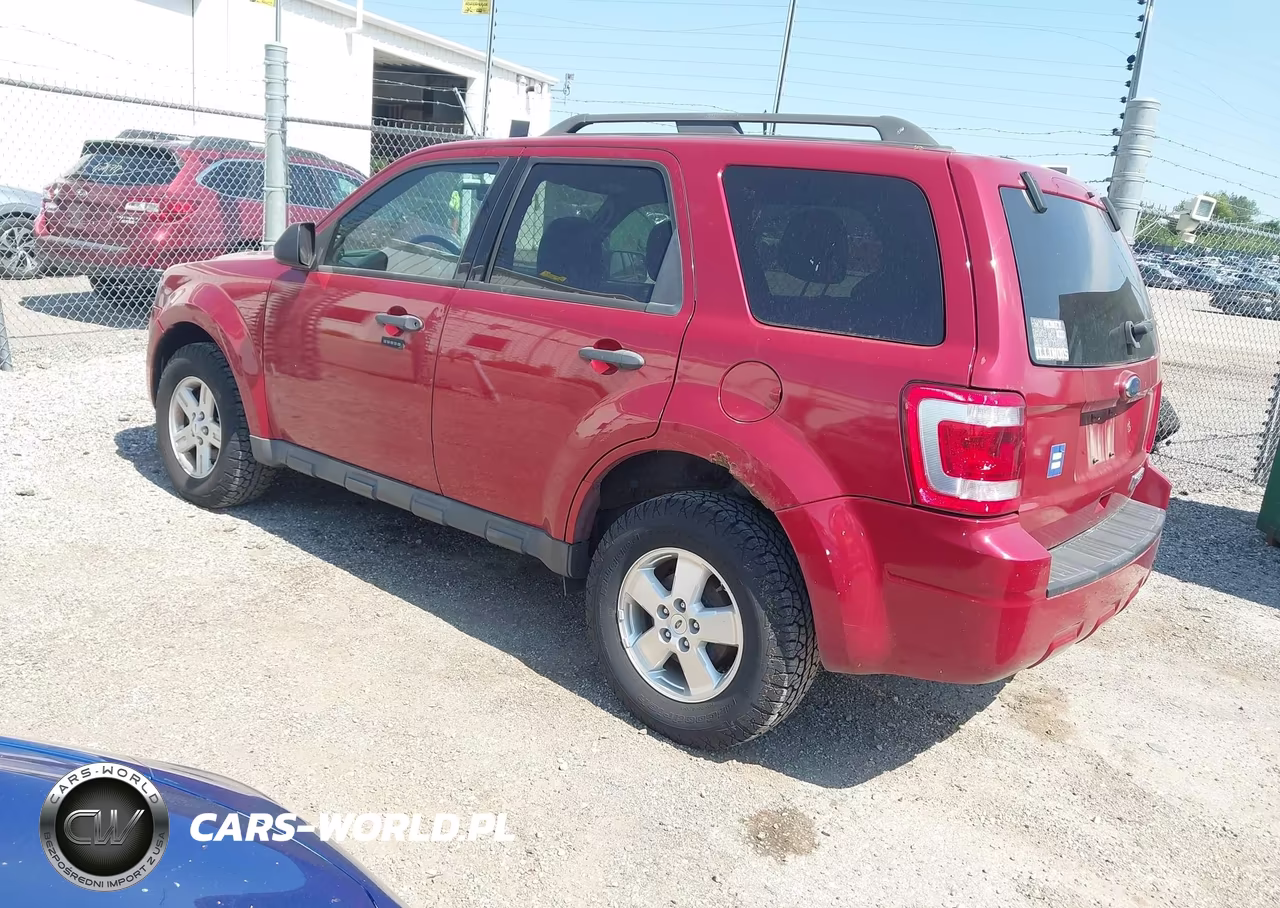 2011 Ford Escape Xlt VIN:1FMCU0D73BKA43369 - 3