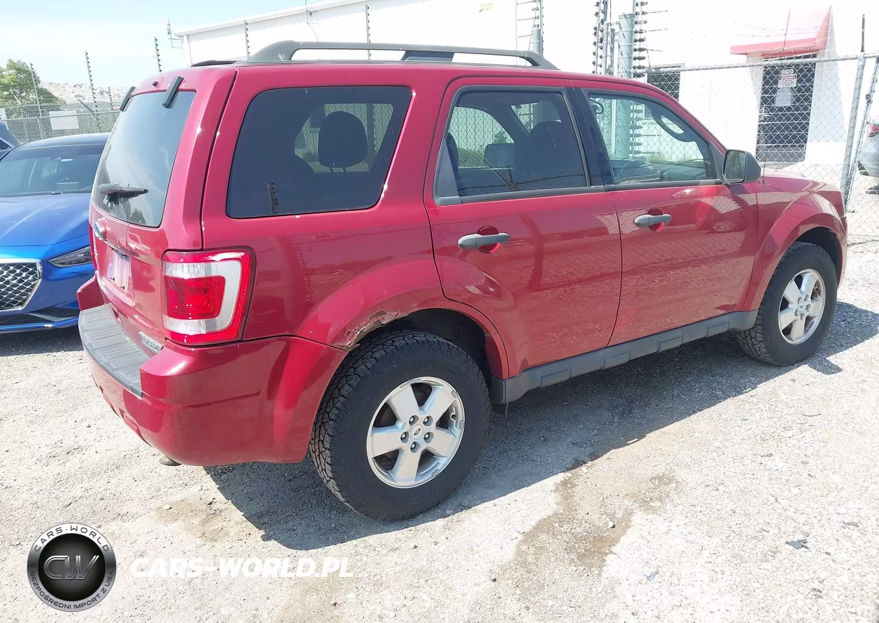 2011 Ford Escape Xlt VIN:1FMCU0D73BKA43369 - 4