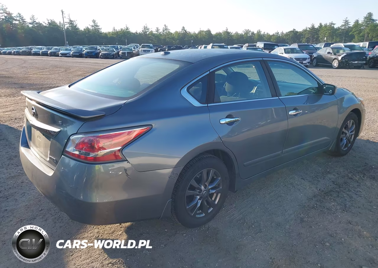 2015 Nissan Altima 2.5 S VIN:1N4AL3AP5FN901794 - 4