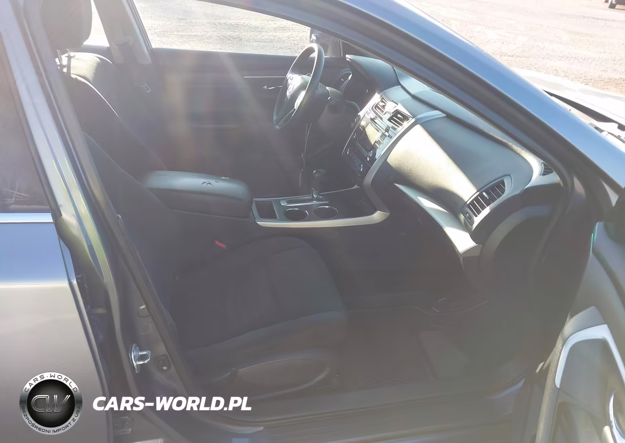 2015 Nissan Altima 2.5 S VIN:1N4AL3AP5FN901794 - 5