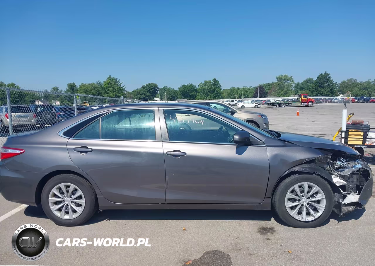 2017 Toyota Camry Le VIN:4T1BF1FK5HU734879 - 13