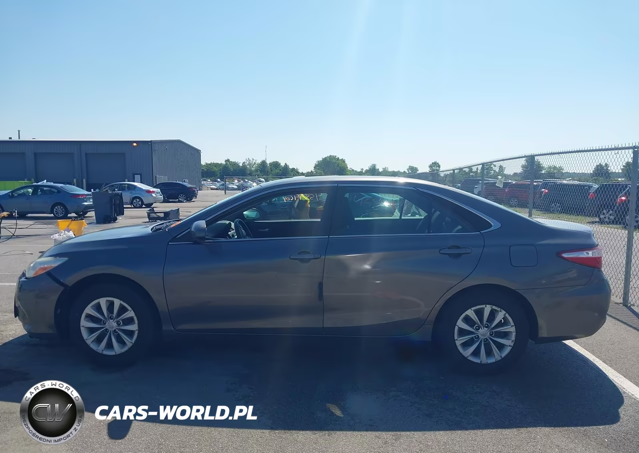 2017 Toyota Camry Le VIN:4T1BF1FK5HU734879 - 14