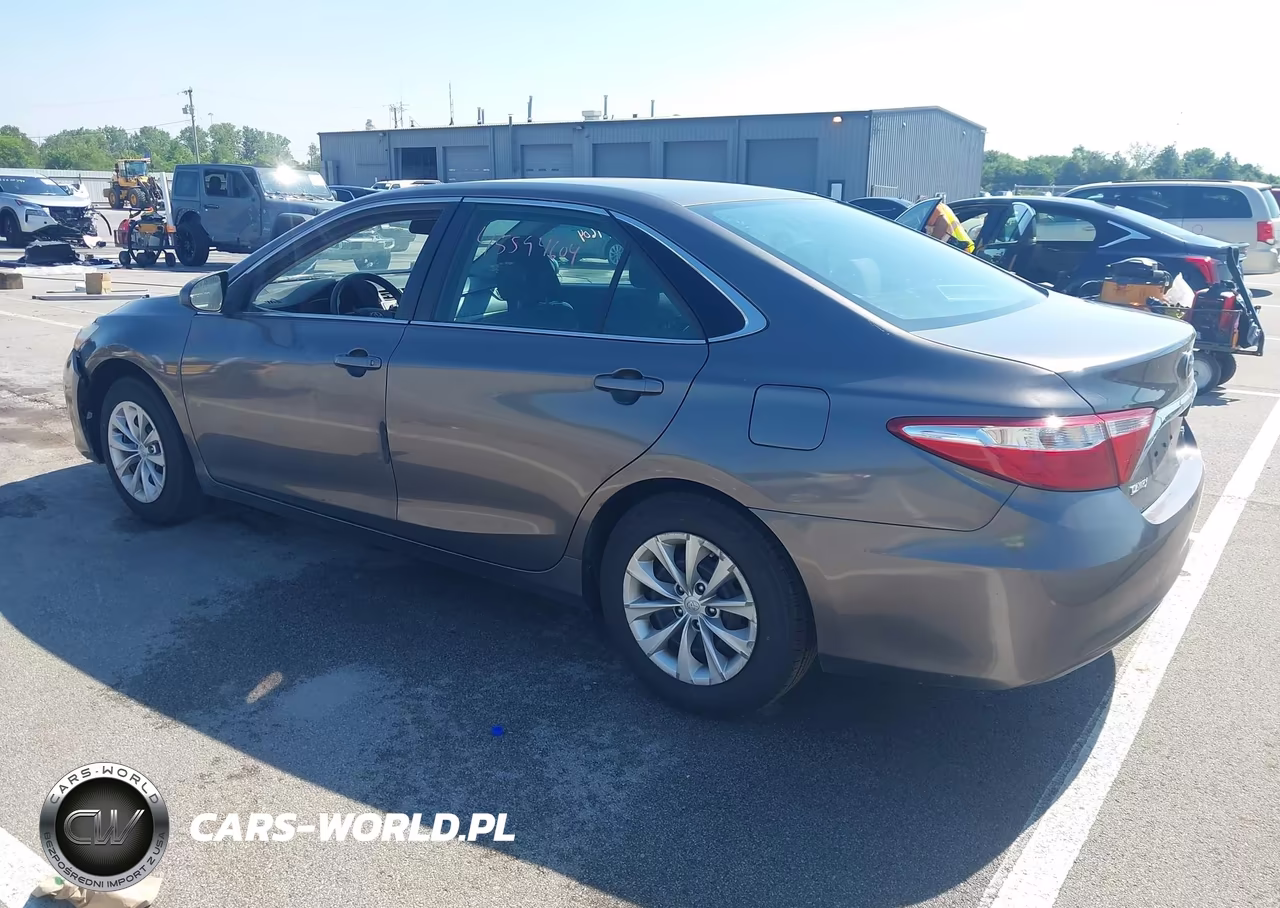 2017 Toyota Camry Le VIN:4T1BF1FK5HU734879 - 3